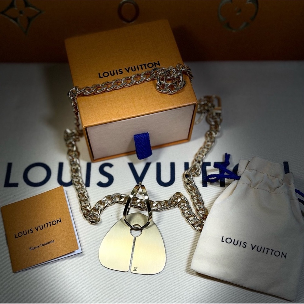 Louis Vuitton Architectural Leaf Single Earring by Nicolas Ghesquière - Picture 3 of 17